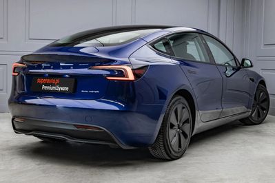 Tesla Model 3 Long Range AWD