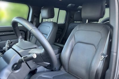 Land Rover Defender 110 3.0 D250 mHEV HSE