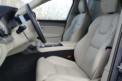 Volvo XC90 T8 AWD Plug-In Hybrid Ultra Bright 7os aut