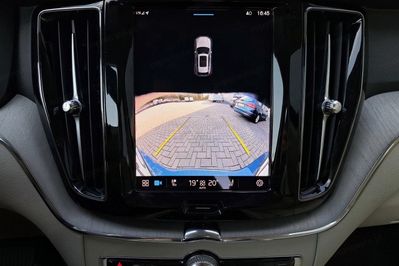 Volvo XC60 B4 D AWD Plus Dark