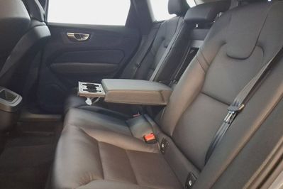 Volvo XC60 B4 D Plus Dark