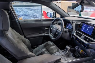 Lexus UX 200 GPF Business Edition 2WD