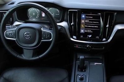 Volvo V60 B4 D Momentum Core