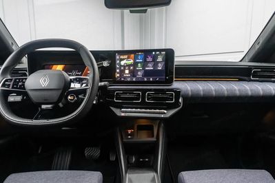 Renault 5 Comfort Range Techno