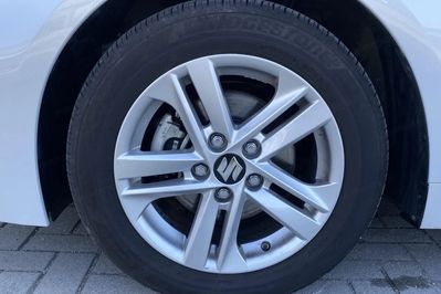 Suzuki Swace 1.8 Hybrid Premium Plus CVT