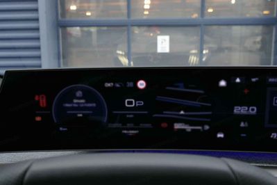 Peugeot 3008 GT Exclusive e-DCS6 1.2 mHEV