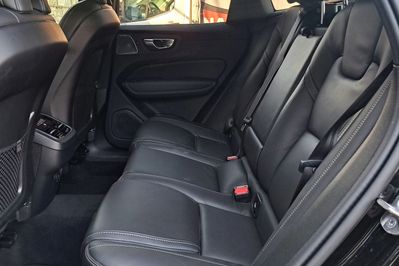 Volvo XC60 B5 B AWD Ultra Black Edition