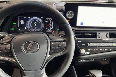 Lexus ES 300h Business Edition 2.5 E-CVT