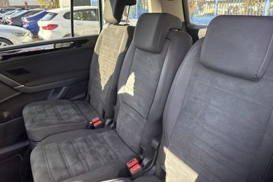 Volkswagen Touran Highline  1.5 TSI EVO DSG