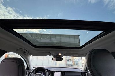Volvo XC60 T6 Plug-In Hybrid AWD Plus Bright