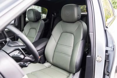 Porsche Cayenne Coupe E-Hybrid  Black Edition