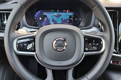 Volvo V60 T6 AWD Plug-In Plus Dark