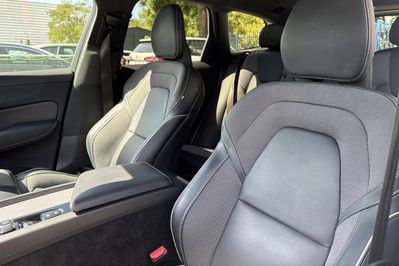 Volvo XC60 B4 B R-Design