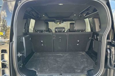 Land Rover Defender 110 4.4 P635 V8 mHEV Octa
