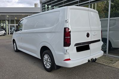 Volkswagen Transporter L2H1 8AT