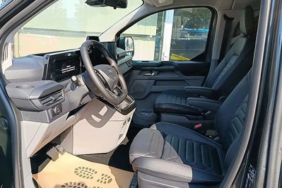 Ford Tourneo Custom L1H1 Titanium X 320 A8 AWD