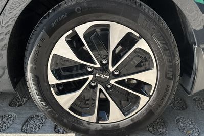Kia Ceed M 1.5 T-GDI  DCT