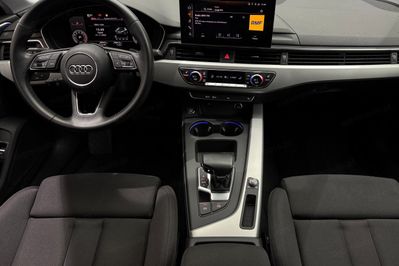 Audi A4 35 TFSI mHEV S Line S tronic