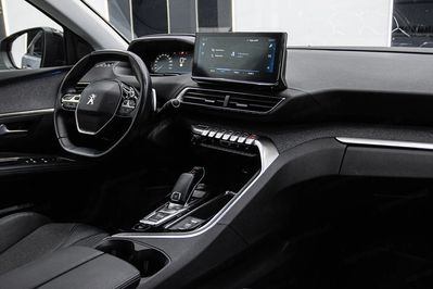 Peugeot 5008 1.5 Bluehdi Allure S&S EAT8