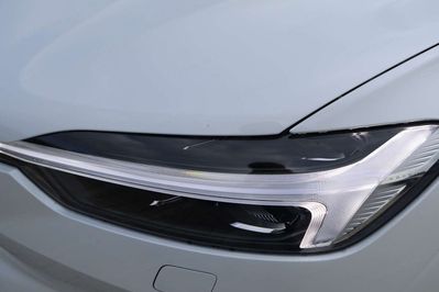 Volvo XC60 T6 Plug-In Hybrid AWD Ultra Dark