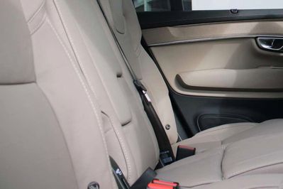 Volvo XC90 B5 AWD Ultra Bright