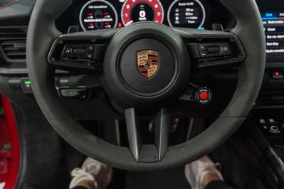 Porsche 911 Carrera 4 GTS