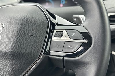 Peugeot 3008 Allure Pack 1.6 Hybrid e-EAT8