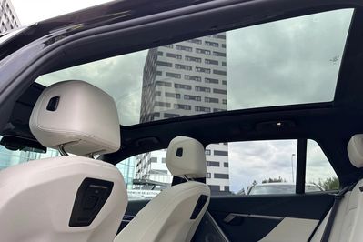 BMW Seria 5 Touring 550e xDrive M Sport