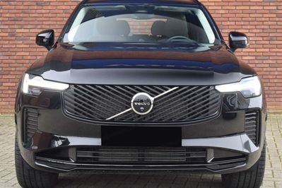Volvo XC90 T8 AWD Plug-In Hybrid Ultra Dark