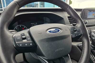 Ford Transit Custom L2H1 AT
