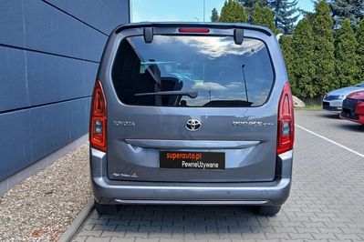 Toyota Proace City Verso D-4T Family