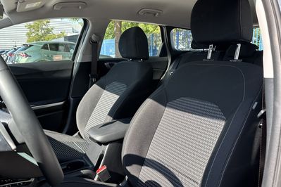 Kia Ceed M 1.5 T-GDI  DCT