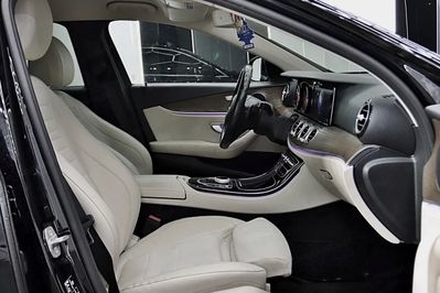 Mercedes Klasa E 300 9G-TRONIC