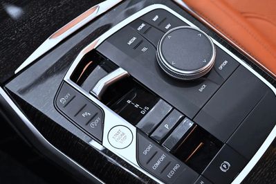 BMW Seria 3 318i M Sport aut