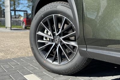 Lexus NX 350h Prestige 2WD