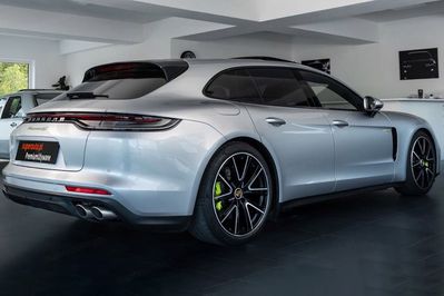 Porsche Panamera 4S E-Hybrid Sport Turismo