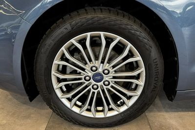 Ford Mondeo 2.0 Hybrid Titanium