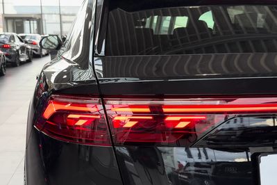 Audi Q8 SQ8 TFSI quattro