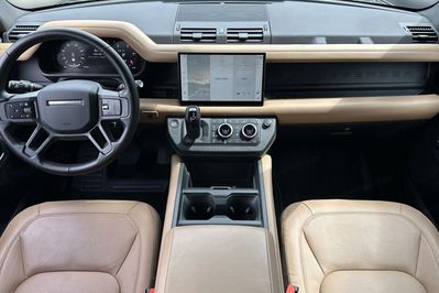 Land Rover Defender 110 D250 X-Dynamic HSE