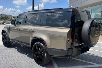 Land Rover Defender 130 3.0 D350 X-Dynamic SE