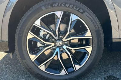 MG S9 Exclusive
