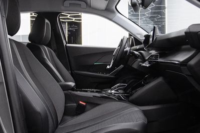 Peugeot 2008 1.2 Puretech Allure S&S EAT8