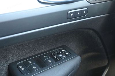 Volvo XC40 B4 Plus Dark