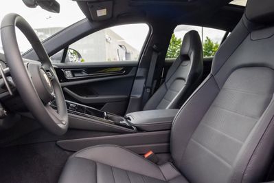 Porsche Panamera 4