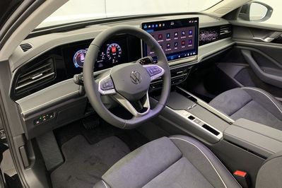 Volkswagen Passat Elegance 1.5 eTSI DSG6