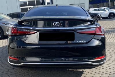 Lexus ES 300h Business Edition 2.5 E-CVT