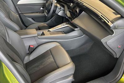 Peugeot 408 GT Exclusive e-DCS7 1.6 Plug-in Hybrid