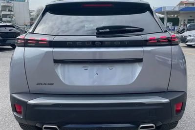 Peugeot 2008 Allure e-DCS 1.2 mHEV
