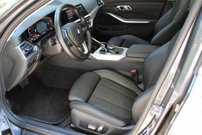 BMW Seria 3 Touring 320d Sport Line