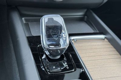 Volvo XC60 B5 AWD Plus Dark